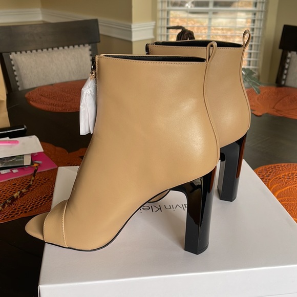 Boots - Picture 2 of 3